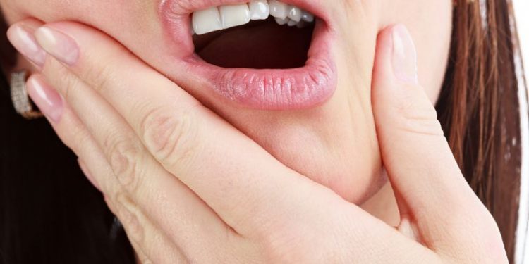 Gingivitis and Periodontal Disease Symptoms