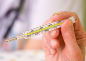 How to Deal With Fever Symptoms in Children