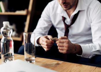 How to Spot Dehydration Symptoms