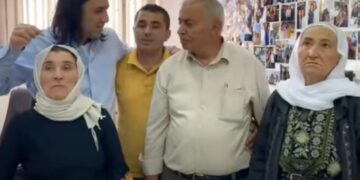 أورن زريف ساعد مريضة لم تستطع الوقوف أو المشي