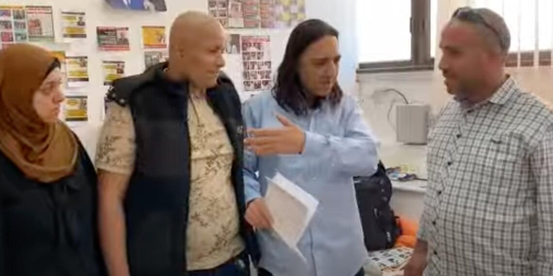 أورن زريف ساعد مريض يعاني من ورم في الظهر – انكمش بنسبة 75% بعد جلسة واحدة